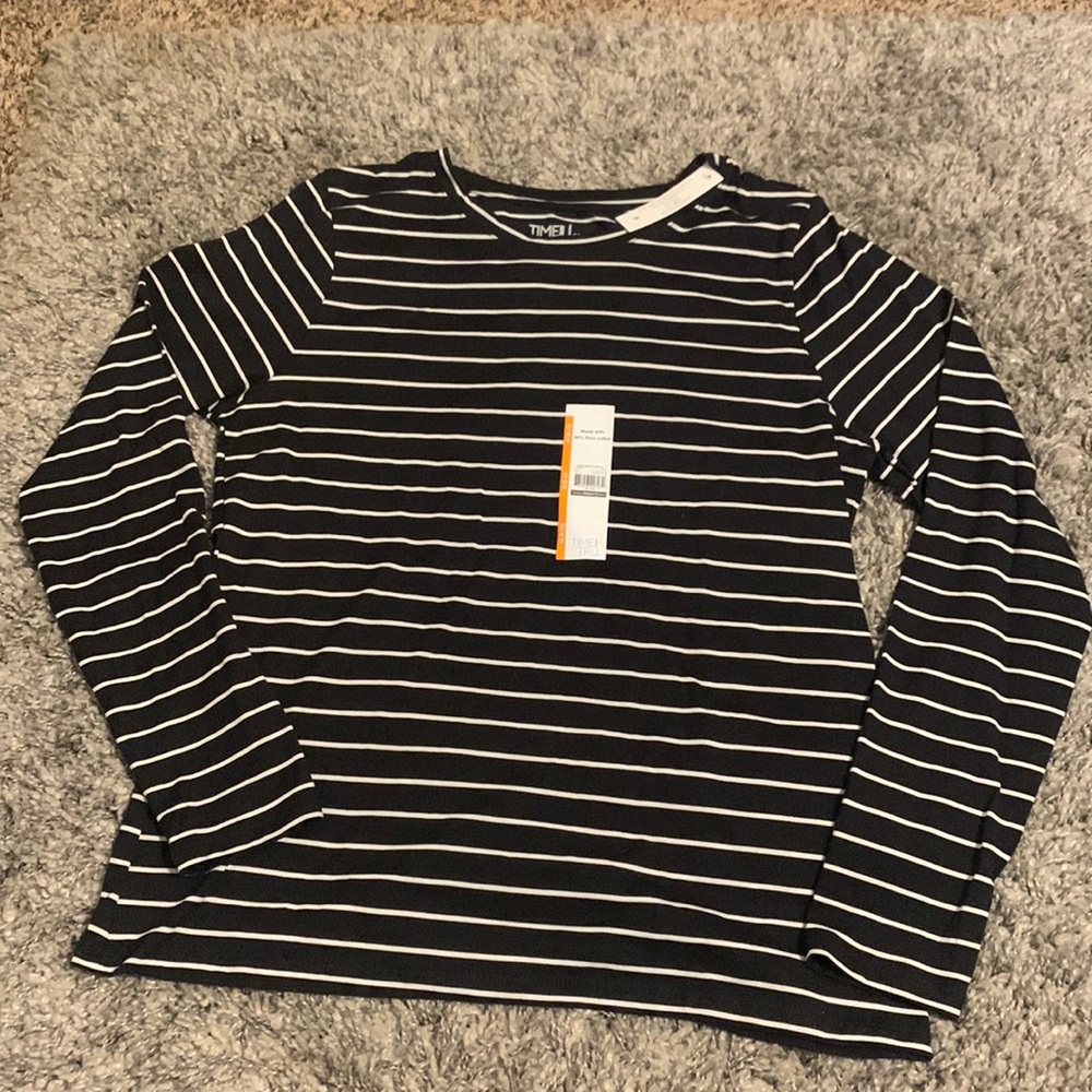 Time and Tru long sleeve tee